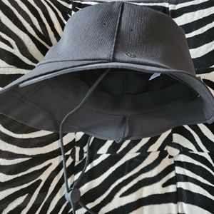 LULU wide-brim bucket hat